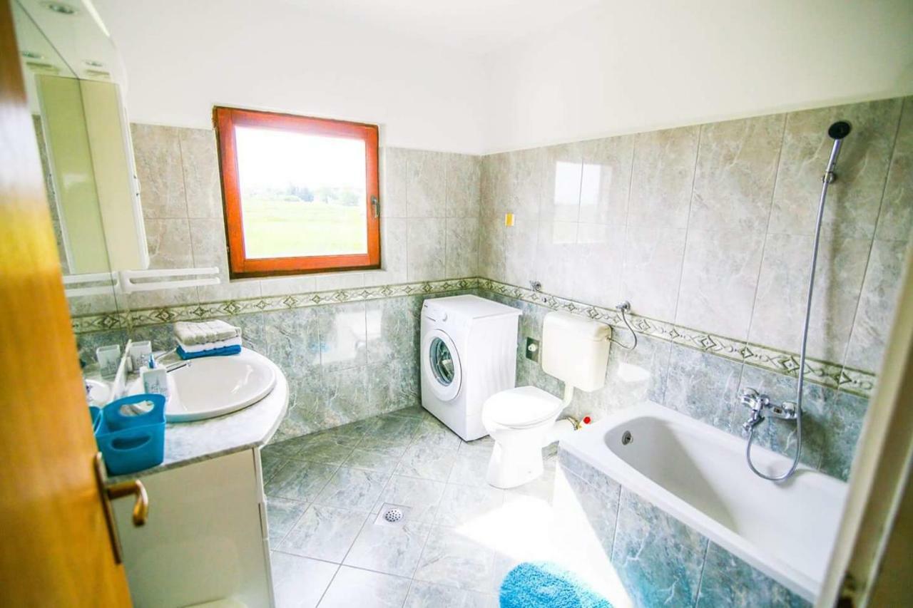 Appartement Kuca Za Odmor Luca à Posedarje Extérieur photo
